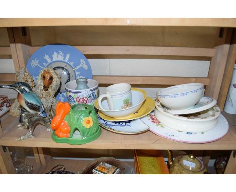 MIXED LOT:  ASSORTED CERAMICS TO INCLUDE A WEDGEWOOD JASPERWARE MOUNTED BAROMETER, BUNNYKINS CHILDRENS BOWL, PETER RABBIT BOW