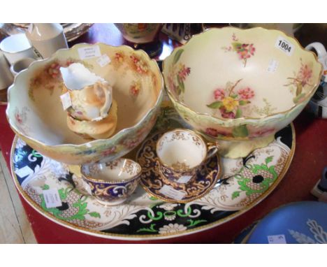 A quantity of assorted ceramic items comprising large Royal Doulton meat platter, two Carltonware junket bowls, a similar cre