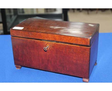 19TH CENTURY MAHOGANY TEA CADDY
lacking interior compartments, with key 