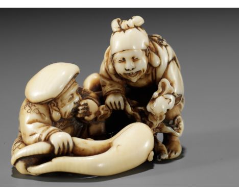 IKKOSAI: AN AMUSING IVORY SHUNGA NETSUKE OF DAIKOKU AND EBISUBy Ikkosai Saito Itaro, signed Ikkosai 一光斎Japan, Edo (Tokyo), mi