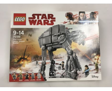 Boxed Lego set. Star Wars 75189 FIRST ORDER HEAVY ASSAULT WALKER.  Previously assembled parts bagged with  construction guide