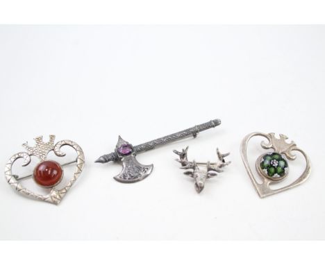 A collection of silver Scottish jewellery including Caithness Glass (30g) 