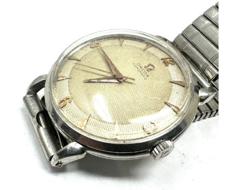 rare vintage Omega automatic honeycomb dial gents wristwatch  the watch is ticking 