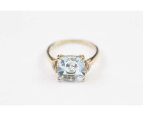 9ct gold unique cut blue topaz &amp; diamond dress ring (2.3g) 