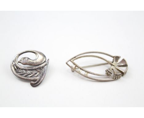 Two silver Celtic brooches by Ola Gorie (10g) 