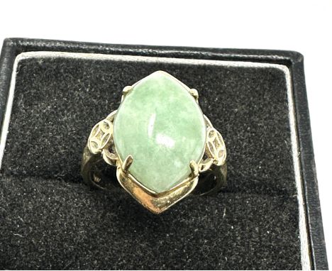 14ct gold jade ring weight 3.8g 