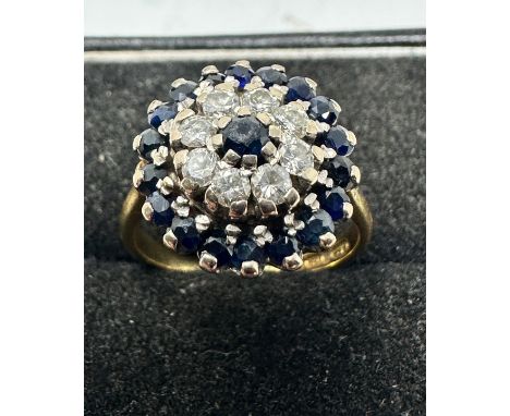 18ct gold diamond &amp; sapphire ring weight 5.5g 