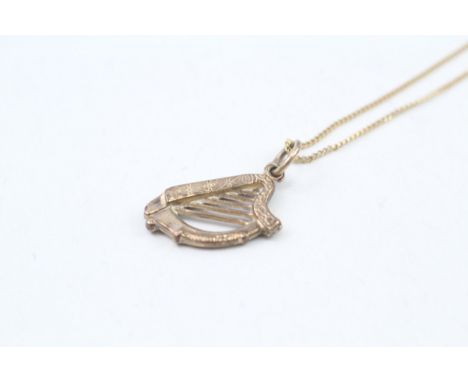 9ct gold irish harp pendant &amp; chain (1.6g) 