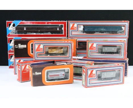 15 Boxed Lima HO / OO gauge items of rolling stock to include 305332W, 305364W, 395312W, 2711, 9053 etc