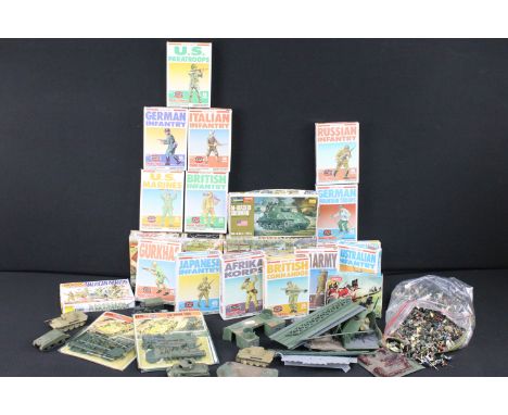 Collection of boxed and unboxed Airfix HO/OO plastic figure model kits to include World War II German Infantry, World War II 