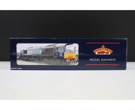 Boxed Bachmann OO gauge 32-978 Class 66/9 Diesel 66725 Sunderland AFC First/ GBRF locomotive 