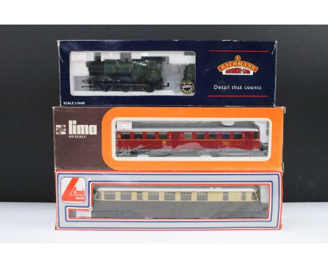 Three boxed HO / OO gauge locomotives to include Bachmann 32-300 2251 Collett Goods 32062 GWR Goods and 2 x Lima (8037 L &amp