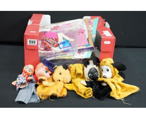 Seven fashion dolls to include Matchbox Susy, Mattel Barbie etc and a quantity of Sindy, Barbie and other clothing and access