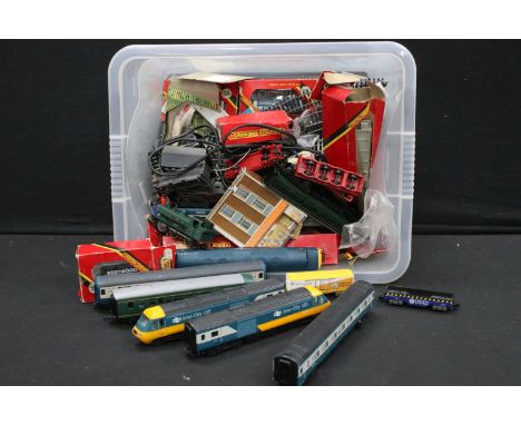 Quantity of various OO gauge model rail to include Triang, Lima, Hornby, etc featuring Lima&nbsp; Class 55 Deltic Locomotive 