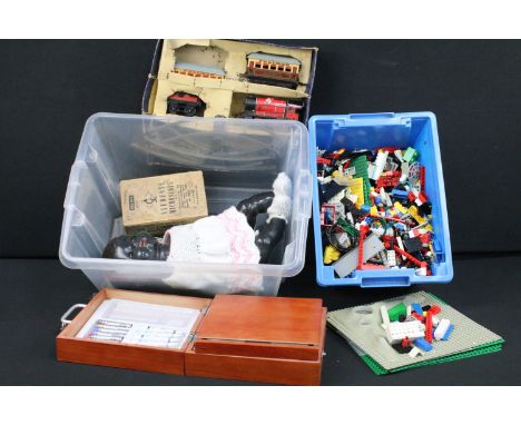 Collection of various mixed toys and games to include quantity of loose 80s Lego Bricks, parts and accessories and 4 x base p