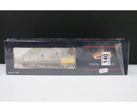 Boxed Bachmann 32-902 Class 108 DMU 2 Car BR blue / grey set, contained within opened seal