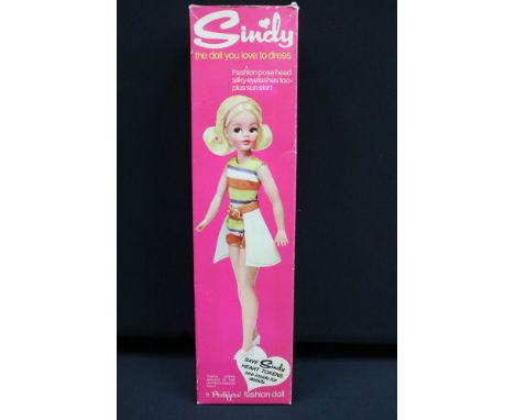 Sindy - Boxed Pedigree Sindy S676 Sindy Fashion Doll in beach outfit, white skirt and white shoes, marked 033055X to neck, co