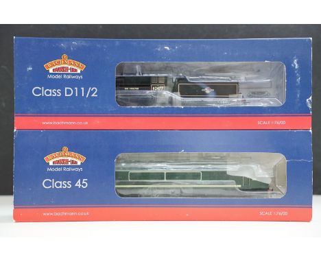 Two boxed Bachmann OO gauge locomotives to include 31-136DC Class D11 62677 Eddie Ochiltree BR black late crest and 32-678DS 