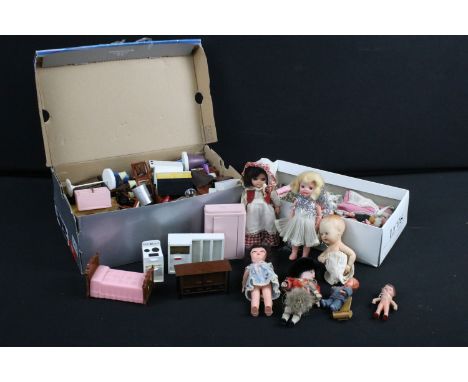 Quantity of various miniature dolls to include bisque, china and plastic examples featuring 4 x Rosebud dolls in various outf