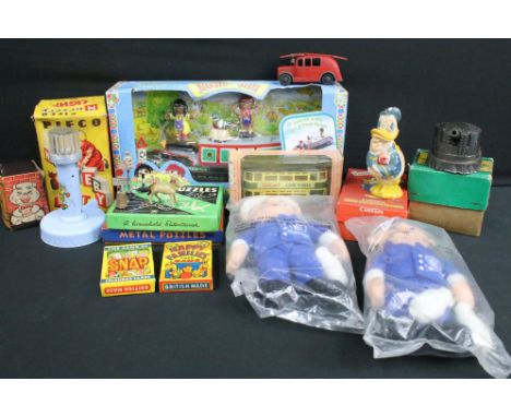 Small quantity of mixed toys to include selection of Dinky road signs, boxed Astra Fort Gun (In Search Light box), Pifco Nurs