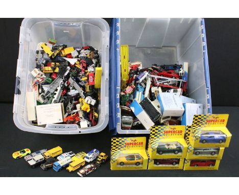 Large quantity of various diecast models to include Matchbox Superkings, Matchbox Superfast, Corgi, Matchbox Specials, Majore