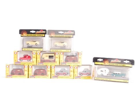 A collection of x10 assorted 1/76 scale HO gauge boxed diecast models / railway trainset accessories. AutoScenics and Classix