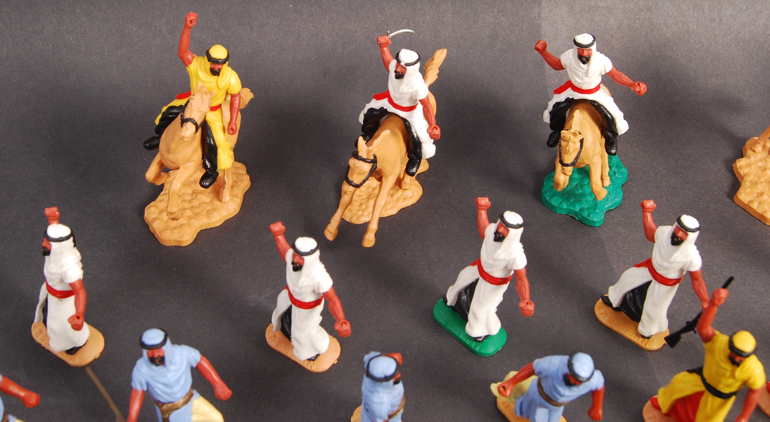 Figurines guerriers multicolores 45 pièces - Jeux & Jouets