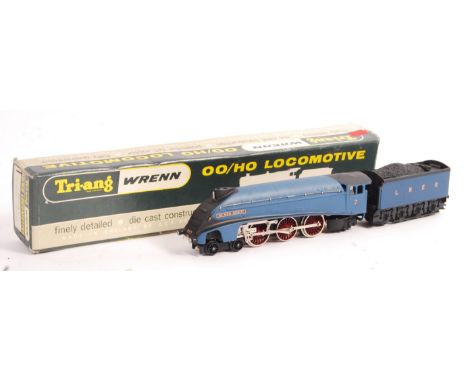An original vintage Triang Wrenn 00 gauge model railway train set locomotive engine ' Sir Nigel Gresley ' W2212 4-6-2 complet
