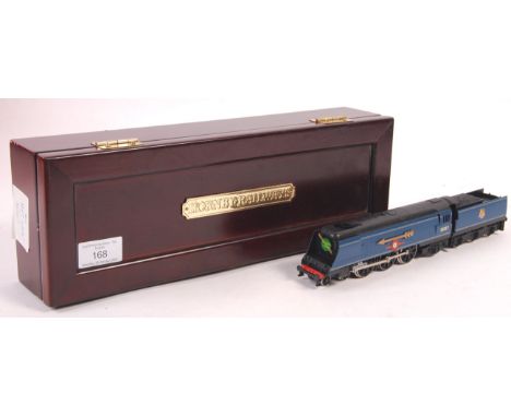 A Hornby made believed Code 3 / Custom 00 gauge model railway trainset locomotive - Merchant Navy Class ' Port Line ' 35027. 
