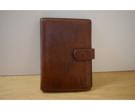 A boxed 'the Bridge' leather ring binder organiser 23x16cm