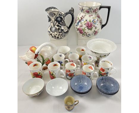 A box of assorted vintage and modern ceramics to include jugs, mugs, Chinese bowls and comport. 