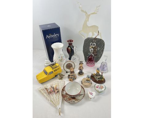 A box of assorted misc items to include ceramics and glass. Lot includes: Goebel Hummel figures, Beswick bird, boxed Aynsley 