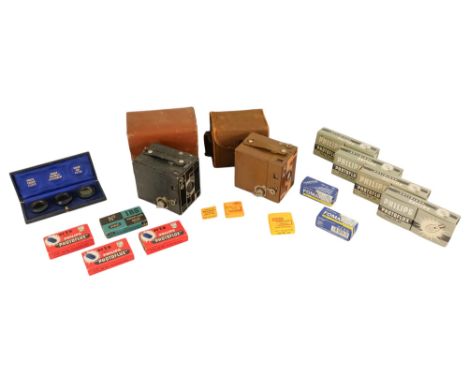 A Kodak Beau Brownie - brown cased, together with a quantity of other photographic equipment. (qty)