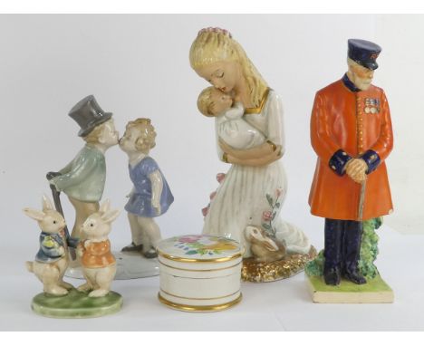 Old Cheyne Pottery figure of a Chelsea Pensioner - in the manner of Charles Vyse, 21cm high, together with a small group of s