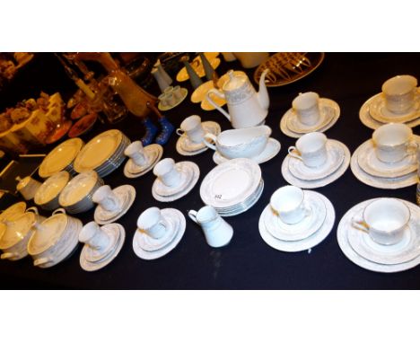 CROWN MING CHINA. Crown Ming china tea and dinner service