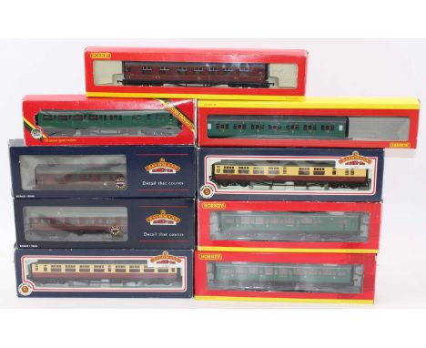 Four Bachmann and five Hornby bogie coaches. Mix of LMS &amp; Southern (VG-E). Not all in correct boxes, boxes vary (BP-VG-E)