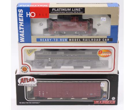 Three North American outline H0 gauge items: Bachmann 8-wheel drive item no.11706 ‘H0’ diesel loco ‘Baltimore &amp; Ohio A-un