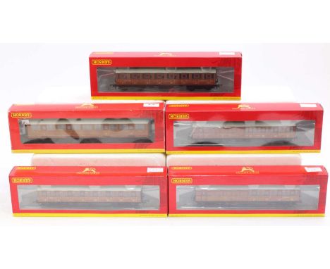 Five Hornby LNER teak coaches: R4172A corridor 3rd; two R4516B 3rd suburban; two R4518B suburban. All (M) (BM)