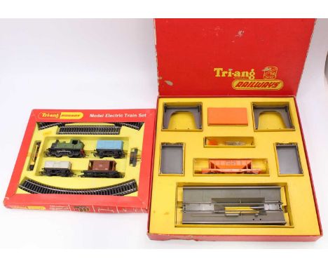 Two Triang Hornby items: RS624 Model Electric Train Set, 0-4-0 Nellie loco with three wagons &amp; track (G) (BG); with R161 