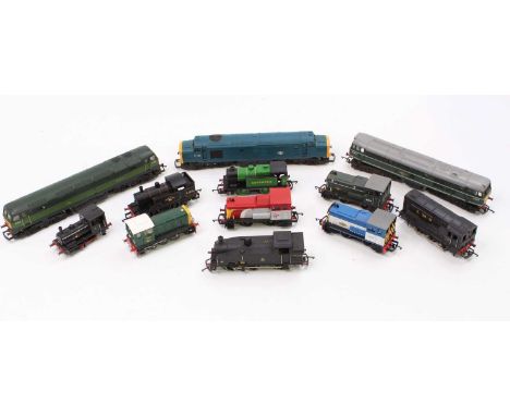 One tray containing a quantity of 00 gauge powered and static diesel and shunter style locomotives to include Hornby, Triang,