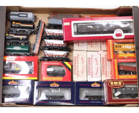 One tray containing a quantity of various boxed and loose 00 gauge goods and rolling stock to include Pugh &amp; Co. coal wag