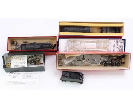 Tray containing various loco kit boxes containing part-built locos &amp; loco parts: part-built Wills Finecast large Prairie 