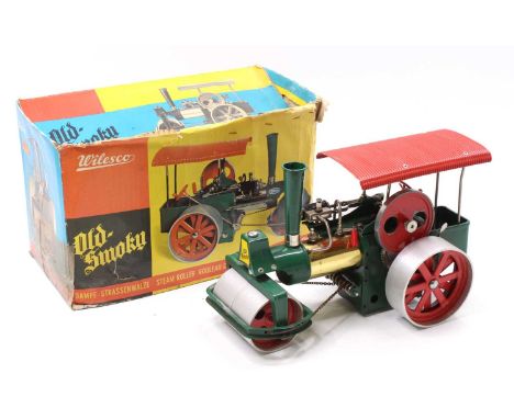 A Wilesco D36 Old Smoky steam roller traction engine, housed in the original box with various accessories included