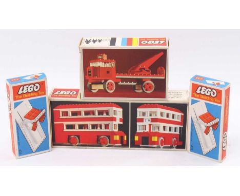 4 vintage Lego sets comprising No. 313 London Bus, No. 332 Breakdown Truck, and 2x No. 435 Automatic Garage Door, the two veh