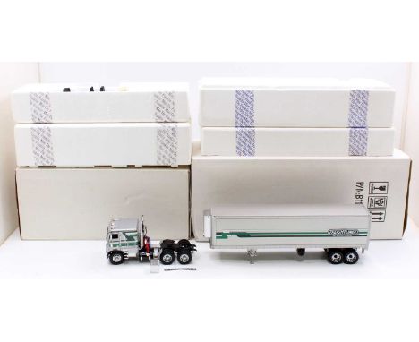 Franklin Mint Precision Models 1/32nd scale diecast model of a 1979 Freightliner Tractor Unit together with a refrigerated bo