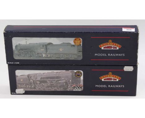 Two Bachmann Branch-Line locos &amp; tenders: 31-550A V2, 2-6-2 ‘Green Arrow’ no.4771 LNER lined green (E) (BE); 32-852 class