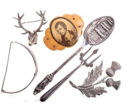 SILVER NAPKIN RING, AND OTHER ITEMS  comprising an agate pickle fork, Robert Burns brooch and two others, along with a silver
