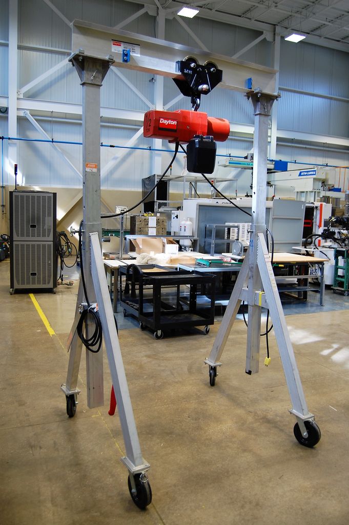 Dayton 2 Ton Aluminum Frame Rolling Gantry Crane, Dayton 1/2 Ton