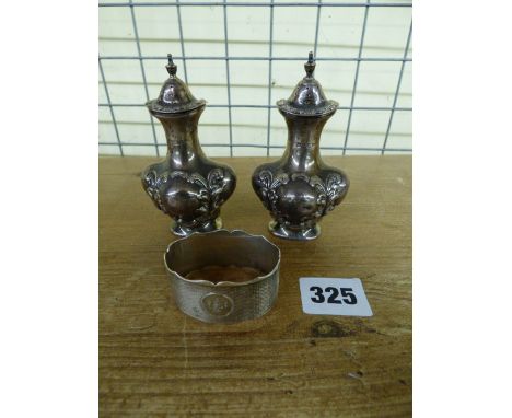 PAIR OF SHEFFIELD SILVER WALKER AND HALL BALUSTER CONDIMENTS AND AN ENGINE TURNED HM BIRMINGHAM SILVER NAPKIN RING