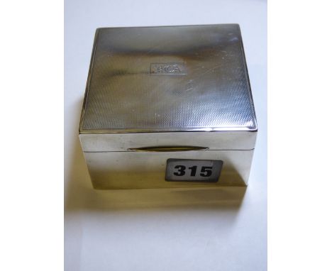 HM BIRMINGHAM SILVER SQUARE TABLE CIGARETTE BOX WITH ENGINE TURNED TOP AND ENGRAVED MONGRAM 
